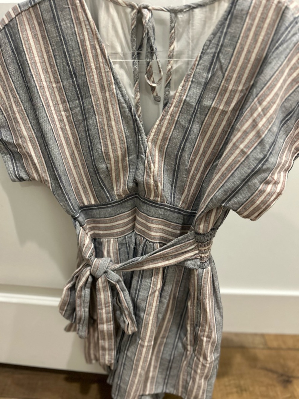 Striped V-Neck Tie Waist Dress in Gray and Tan